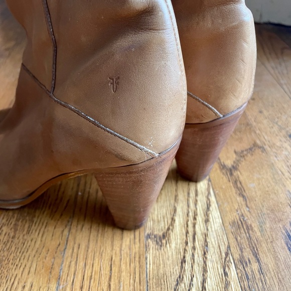 Vintage 1970s Frye Leather Boots Pleated Crissie Style size 9 Beige Tan Neutral - Picture 6 of 10